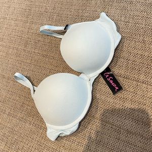 size 36B new with tags